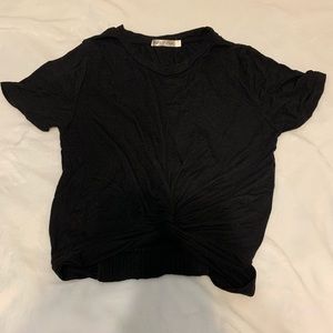 Cropped Black Front Twist Short Sleeve Shirt